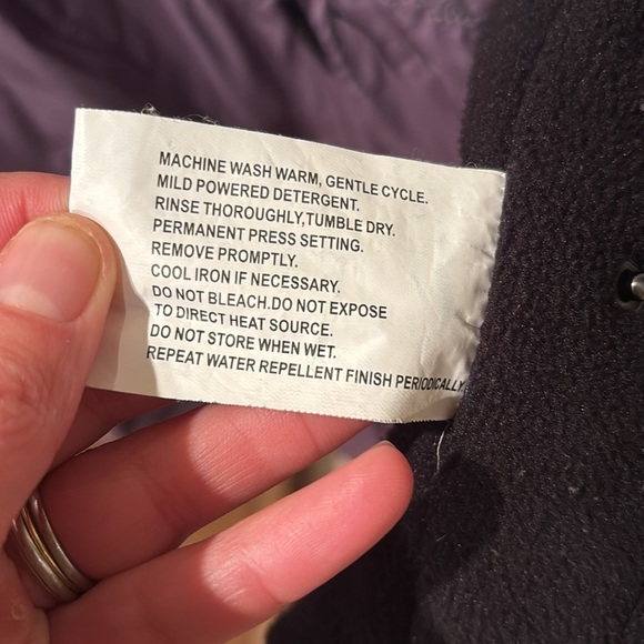 Kerrits woman's purple puffer jacket - Picture 9 of 9